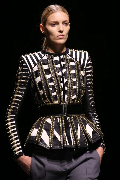 Look 37